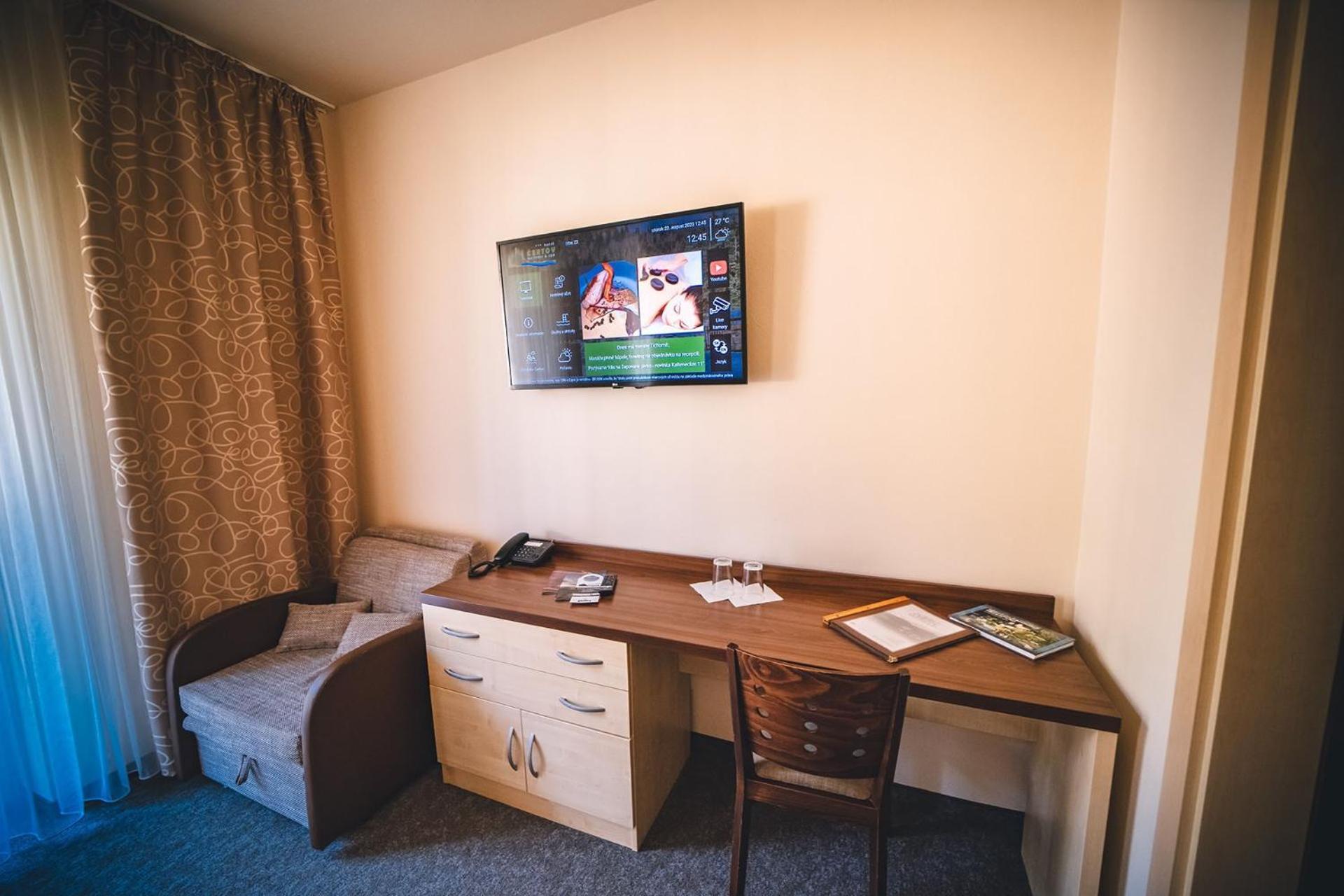 Wellness & Spa Hotel Certov Екстер'єр фото